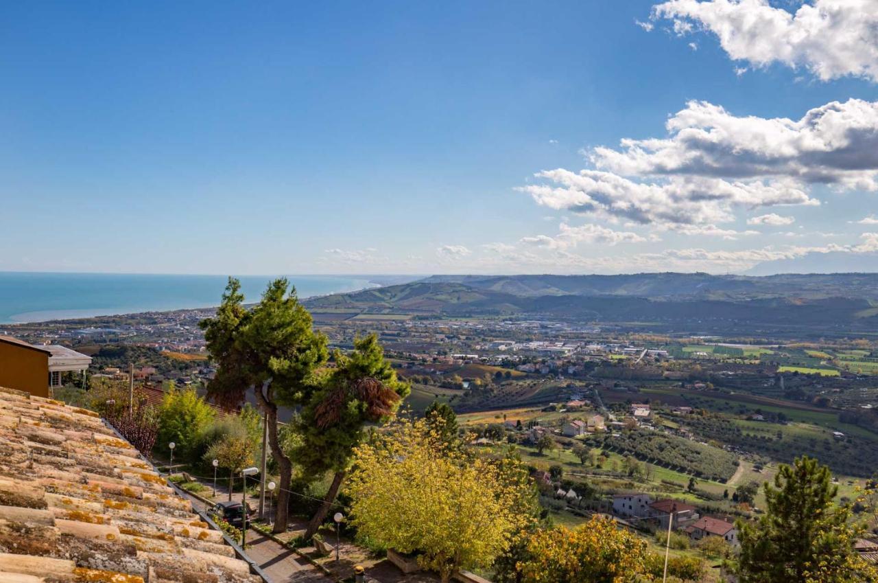 Montepagano 1137 Hotel ภายนอก รูปภาพ
